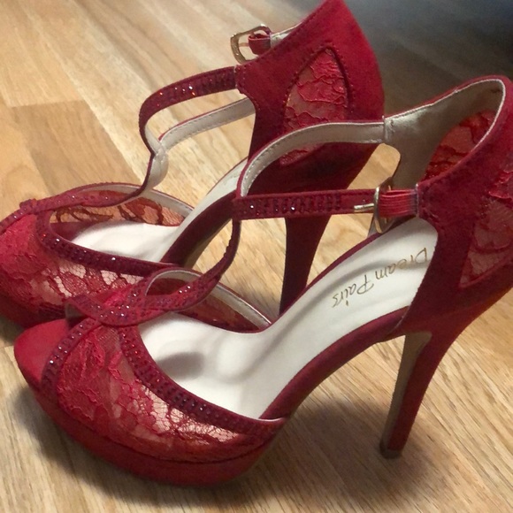 Red Lace Heels size 8 - Picture 2 of 5